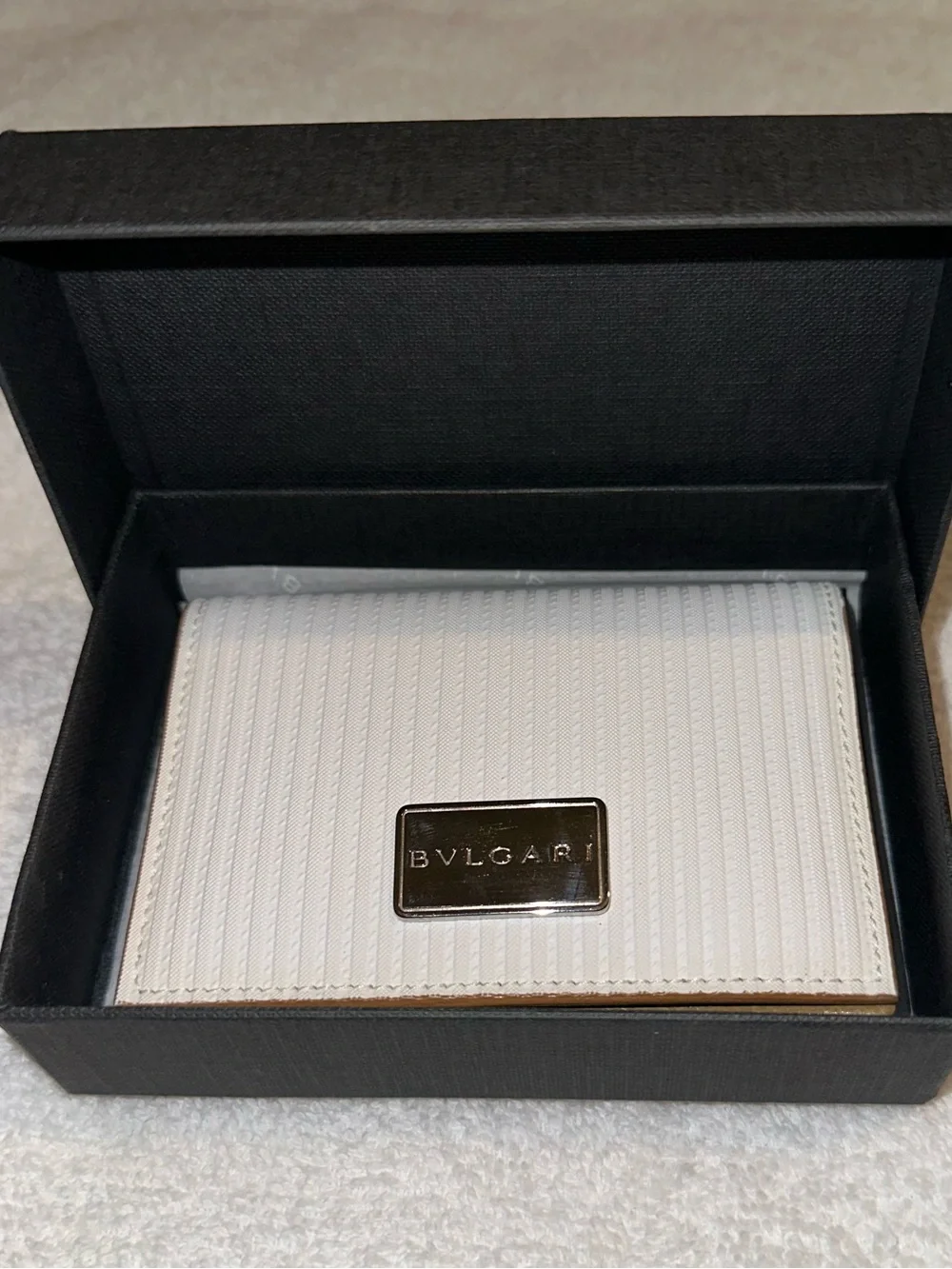 BVLGARI White Leather Card Holder Wallet Full Set Box Authentic Unisex